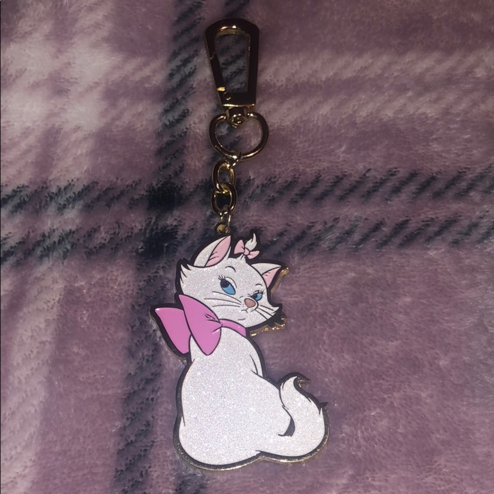 Marie Sparkly Keychain